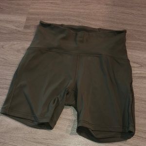 Lululemon biker shorts 6”